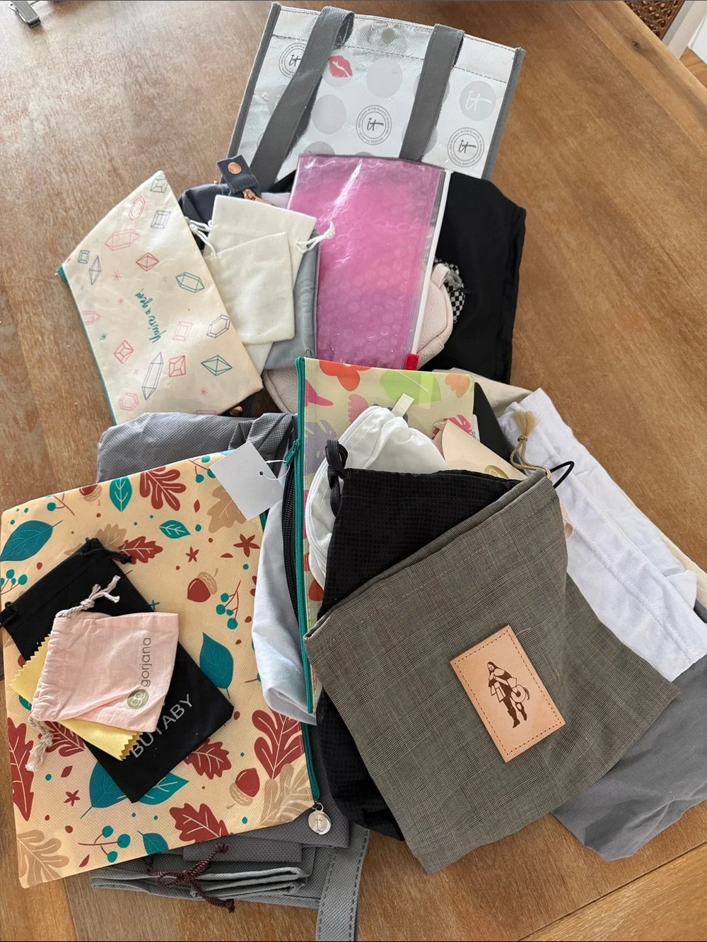 Mystery Bag Bundle - 30 pieces - various dust bags and gift bags
